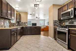 2215 Dublin Dr, League City, TX 77573 - Photo 7