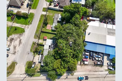 11110 E Hardy Road, Houston, TX 77093 - Photo 17