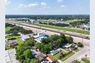 11110 E Hardy Road, Houston, TX 77093 - Photo 11