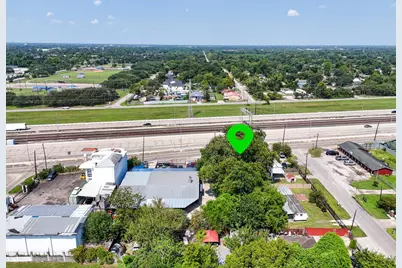 11110 E Hardy Road, Houston, TX 77093 - Photo 3