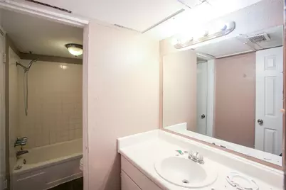 9406 Grannis Street #D, Houston, TX 77075 - Photo 11