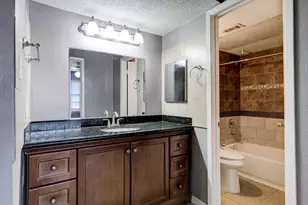 2800 Jeanetta St, Houston, TX 77063 - Photo 13