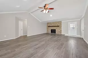 10603 Highland Woods Dr, Sugar Land, TX 77498 - Photo 9