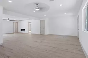 24518 Sunny Glen Dr, Houston, TX 77336 - Photo 9