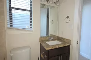 103 Adam Ln, Houston, TX 77003 - Photo 7