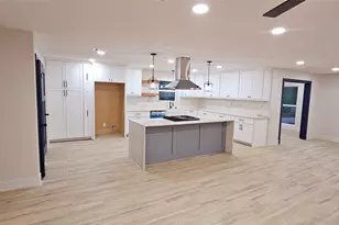 18630 Prince William Ln, Houston, TX 77058 - Photo 9