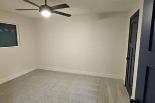 18630 Prince William Ln, Houston, TX 77058 - Photo 17