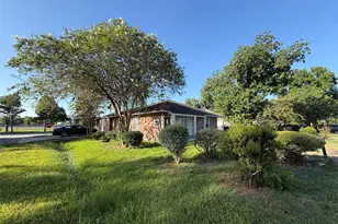 5501 Malmedy Rd, Houston, TX 77033 - Photo 1
