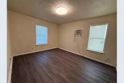 5501 Malmedy Road, Houston, TX 77033 - Photo 5