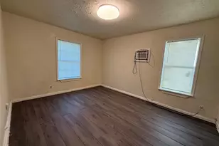 5501 Malmedy Rd, Houston, TX 77033 - Photo 5