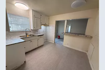 5501 Malmedy Road, Houston, TX 77033 - Photo 9