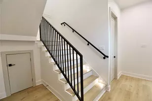 510 E 37th St, Houston, TX 77022 - Photo 17