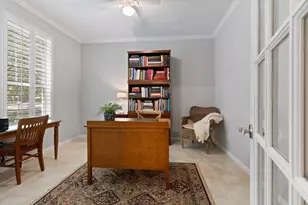 18 Courtland Green St, The Woodlands, TX 77382 - Photo 11