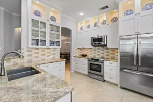 18 Courtland Green St, The Woodlands, TX 77382 - Photo 13