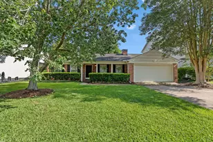 5421 Schumacher Ln, Houston, TX 77056 - Photo 1