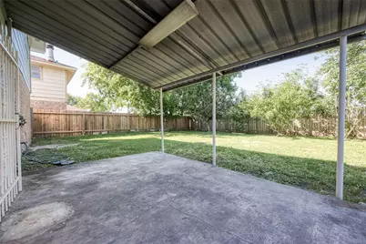 10819 Sageriver Drive, Houston, TX 77089 - Photo 37