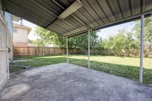 10819 Sageriver Dr, Houston, TX 77089 - Photo 37