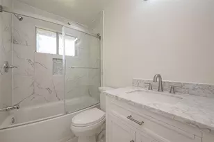 10819 Sageriver Dr, Houston, TX 77089 - Photo 31