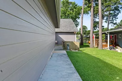 153 Lakeshore Drive, Onalaska, TX 77360 - Photo 5