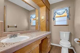 205 N 8th St, Highlands, TX 77562 - Photo 33