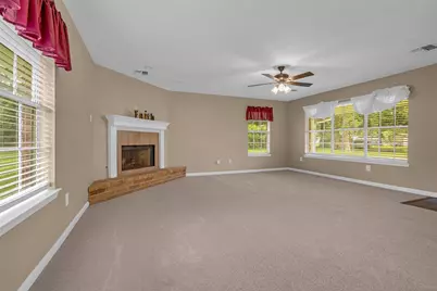 205 N 8th Street, Highlands, TX 77562 - Photo 21