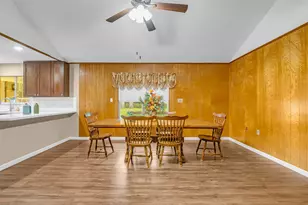 205 N 8th St, Highlands, TX 77562 - Photo 15