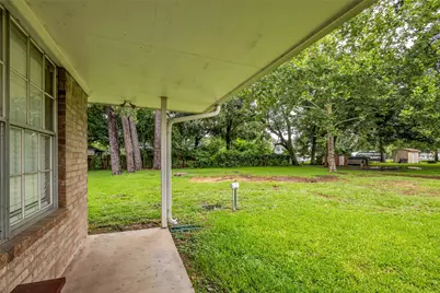 205 N 8th Street, Highlands, TX 77562 - Photo 5