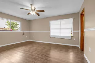 205 N 8th St, Highlands, TX 77562 - Photo 33