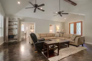 174 Raven Wood St, Huntsville, TX 77320 - Photo 9