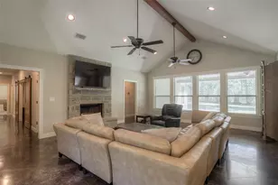 174 Raven Wood St, Huntsville, TX 77320 - Photo 7