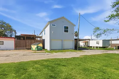 313 Grand Avenue, Bacliff, TX 77518 - Photo 45