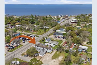 313 Grand Avenue, Bacliff, TX 77518 - Photo 3