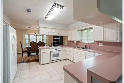 416 Rolling Hills Drive, Conroe, TX 77304 - Photo 9