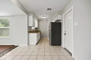 10414 Kirkdale Dr, Houston, TX 77089 - Photo 13
