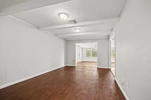 10414 Kirkdale Dr, Houston, TX 77089 - Photo 11