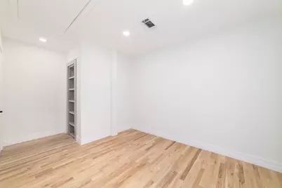 2302 Brooktree Drive, Houston, TX 77008 - Photo 29