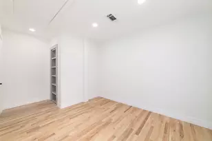 2302 Brooktree Dr, Houston, TX 77008 - Photo 29