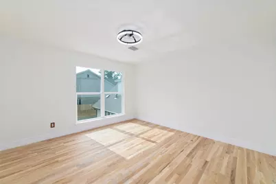 2302 Brooktree Drive, Houston, TX 77008 - Photo 31