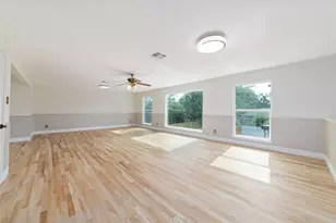 2302 Brooktree Dr, Houston, TX 77008 - Photo 33