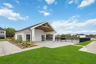 7709 Inwood Hls Ln, Houston, TX 77088 - Photo 37