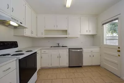5508 Jessamine Street, Houston, TX 77081 - Photo 9