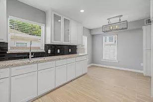 515 Caplin St, Houston, TX 77022 - Photo 13
