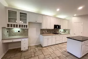 11 Foxworth Ct, Sugar Land, TX 77479 - Photo 11