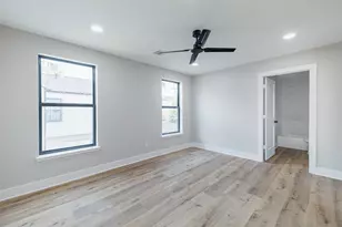 3718 Cleburne St, Houston, TX 77004 - Photo 9