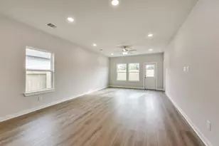 1990 Brookpointe Ln, Dayton, TX 77535 - Photo 3