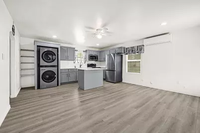 246 Lena Drive, Houston, TX 77022 - Photo 9