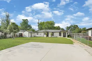 246 Lena Dr, Houston, TX 77022 - Photo 1