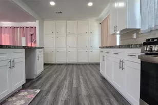 13810 Overbrook Ln, Houston, TX 77077 - Photo 5