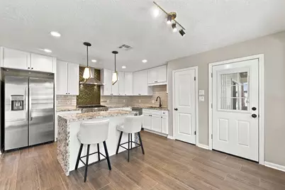 41 Eagle Court, The Woodlands, TX 77380 - Photo 13