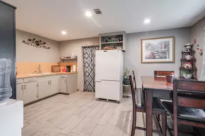 5119 Ripplebrook Drive, Houston, TX 77045 - Photo 9